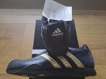 Adidas botasky nové