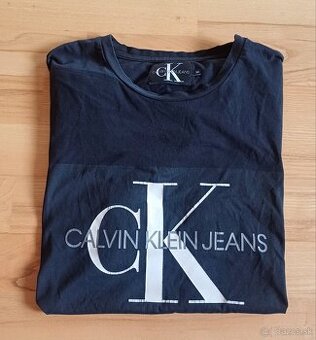 Calvin Klein čierne 2