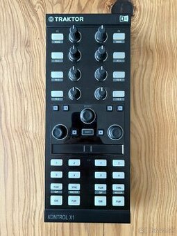 Native Instruments Traktor Kontrol X1 MK2