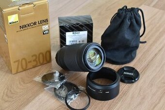 Nikkor 70 - 300 AF-P s VR stabil. - tele zoom objektiv nikon