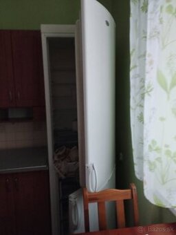 Predám chladničku s mrazničkou zn. Whirpool