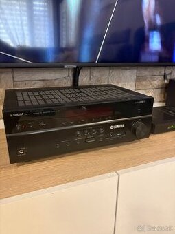 Yamaha HTR 4068