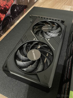 GIGABYTE GeForce RTX 5060 WINDFORCE OC 8G