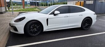 Porsche Panamera 4 2018