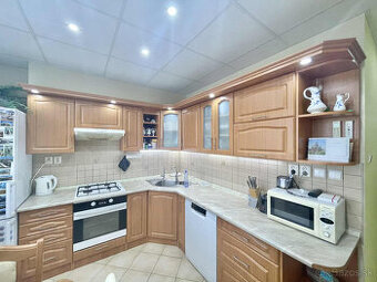 Na predaj byt 3+1 s  2x balkón+komora+pivnica v Skalici