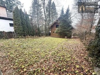 Plánky - 2 rekreačné objekty so sieťami a pozemkom