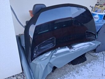 Predam prednu kapotu na MB Sprinter  W 907