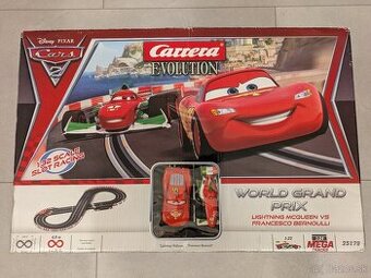 Autodráha Carrera Evolution Disney Cars 2 World Grand Prix