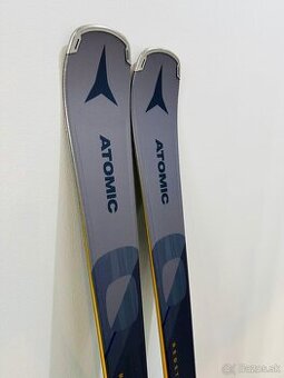 Lyže Atomic Redster Q5 + viazanie M10 GW grey veľkosť