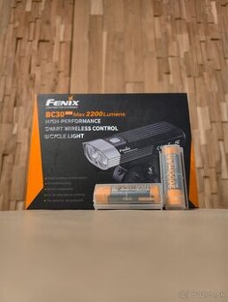 Fenix BC30 V2.0 + 2x Fenix 18650 2600mAh