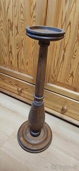 Dreveny stojan na kvet