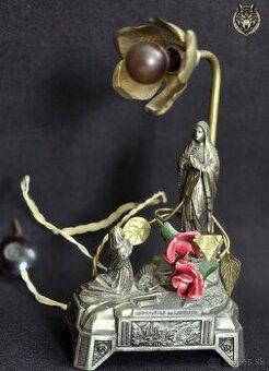 Hraciahistorická kovová lampička s výjavom Zjavenia Panny Má