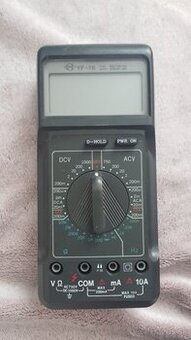 Nefunkčný multimeter YF-76
