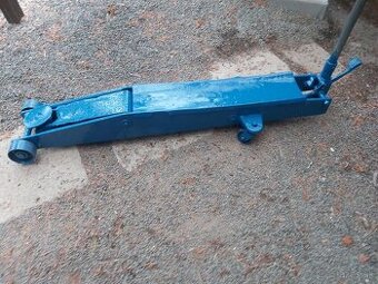 Pridám hydraulicky zdvihak - 1