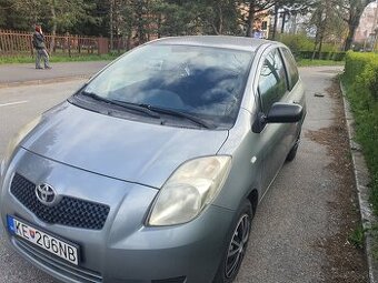 Predám Toyotu Yaris 1.0
