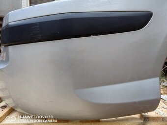 Zadný nárazník Peugeot 407