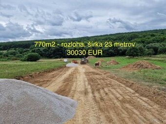 REZERVOVANÉ Slnečný stavebný pozemok Zlatníky 770m2