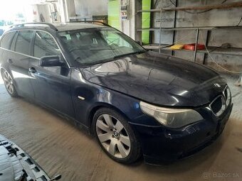 Rozpredam BMW E61 530 farba oriental blau.
