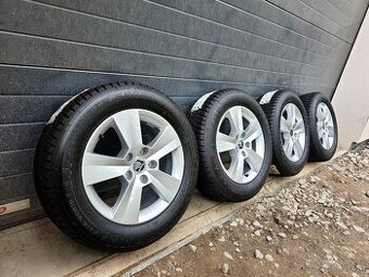 Nová Zimná Sada Škoda Orion 215/60 R16 DUNLOP