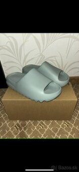 Yeezy slide