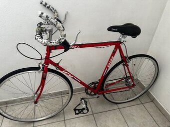 Predám retro cestný bicykel ŠATKA – zachovalý a funkčný