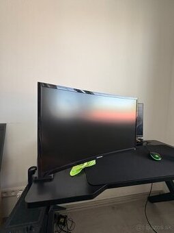 Predám monitor Samsung C24F390FHR – 24" zakrivený