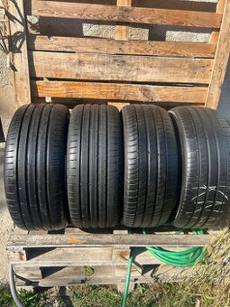 Dunlop/Michelin 225/45/17”
