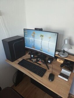 Predam PC a monitor