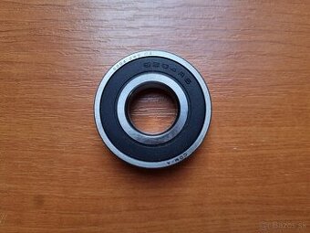 Guľkové ložiská 6204 RS – 8 ks, nepoužité