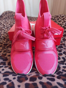 Puma ružovo-červené tenisky veľkosť 37