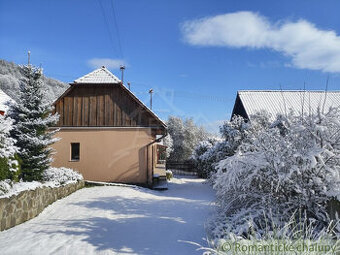 Chalupa v čarovnom prostredí lazov pri Hornom Tisovníku.