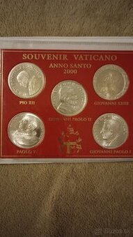 Sada pamätných medailí " Anno Santos 2000"
