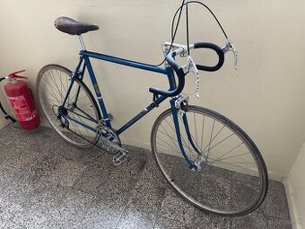 Favorit F1 TV po komplet renováciii