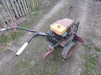 Kackad dvojkolesovy malotraktor