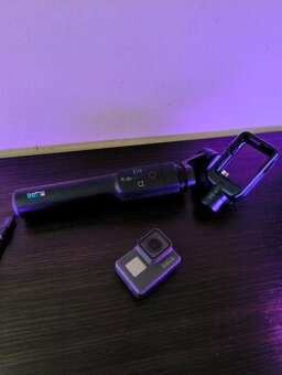 GoPro Hero 5 so stabilizacnou tycou Karma grip