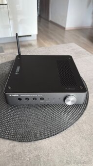 YAMAHA WXC-50 strieborný