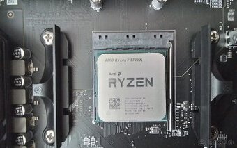 AMD Ryzen 7 5700X+MSI MPG B550 GAMING PLUS+32GGBRAM