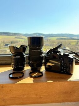 Canon eos 1300d + objektivy + příslušenství