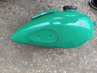 Nádrž K750 K650 K750M MT9 MV750 MB750 Dněpr Ural