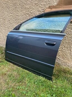 Audi a4b7 ľavé predné dvere LX7Z
