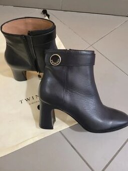 prechodne kozene cizmy Twinset, velkost 37