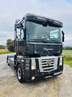 Renault Magnum
