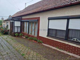 Na predaj 3,5 izbový rodinný dom Veľké Zálužie.