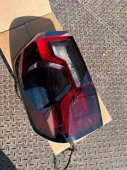 Ford Ranger LZ svetlo 2762502