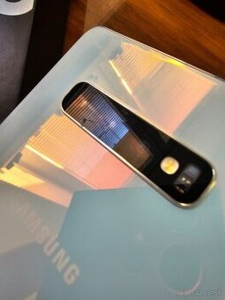SAMSUNG GALAXY S10+