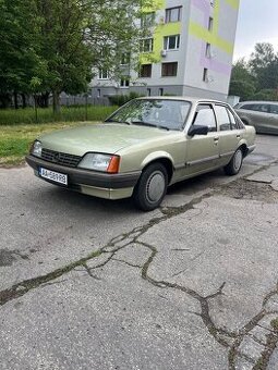 Opel rekord e 2.0s