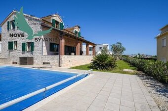 Krásna kamenná vila s bazénom na predaj - Vodice - Chorvátsk