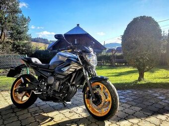 Yamaha XJ6 n