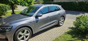 AUDI etron 50 quattro