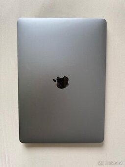 Predám Apple MacBook Air 13” M1 – 8GB RAM / 256GB SSD – TOP